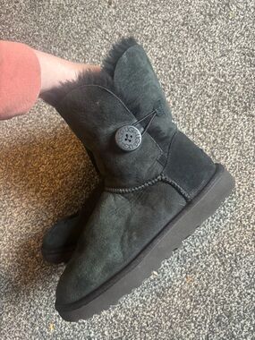 UGG Bailey Button II Black Suede Boots S/N 1016226 - Women's Size 7